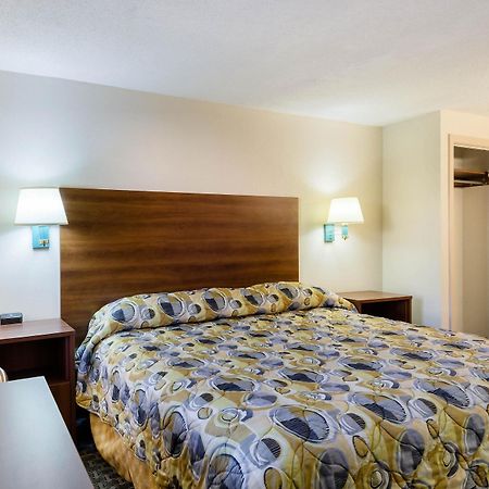 Econo Lodge West Springfield Zewnętrze zdjęcie