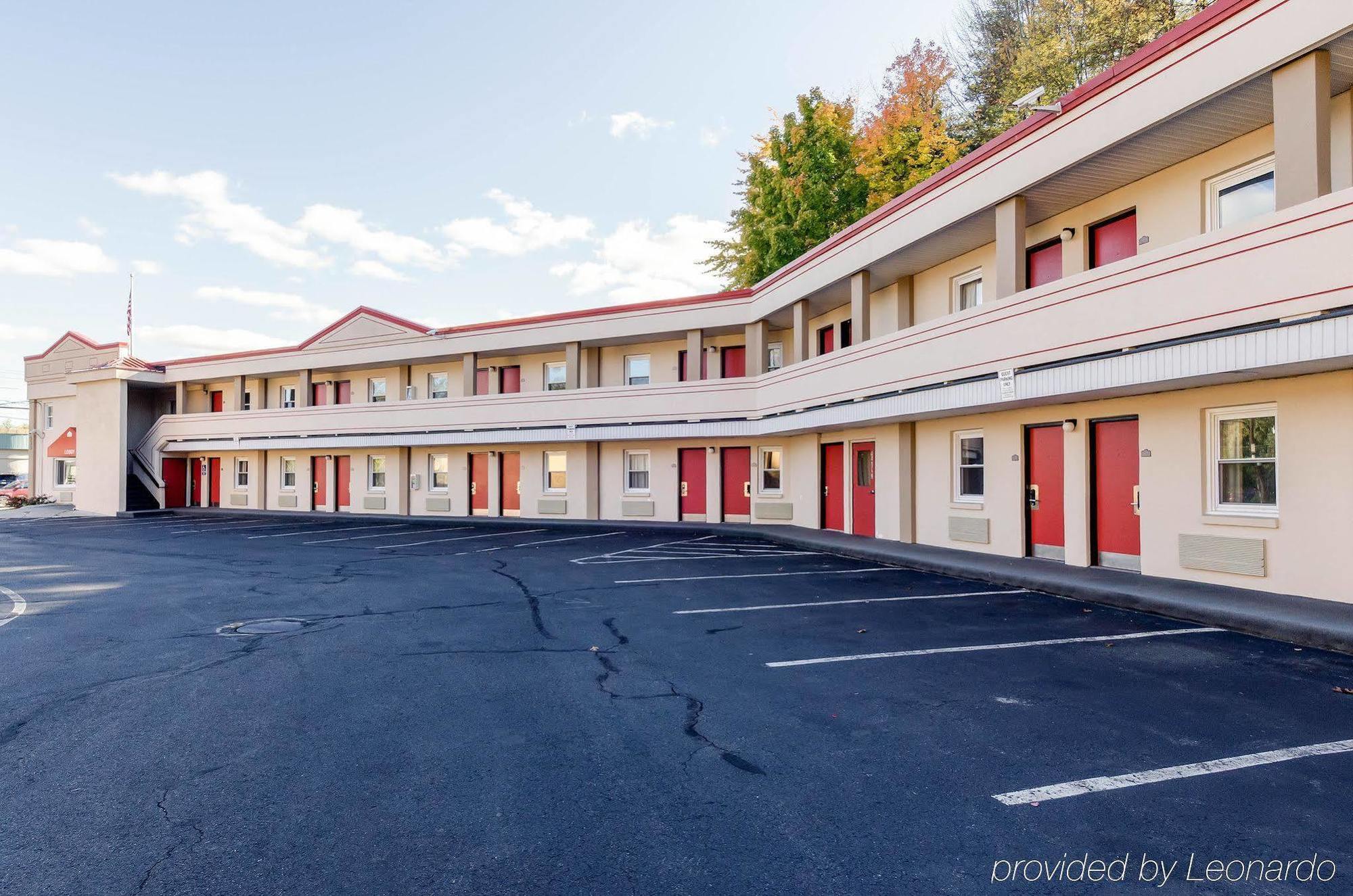 Econo Lodge West Springfield Zewnętrze zdjęcie